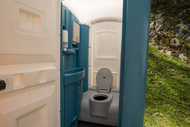 Best Portable Toilet Rental for Emergency Services  in Moraine, OH